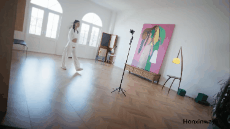 TRÍPODE C17 CON SEGUIMIENTO FACIAL